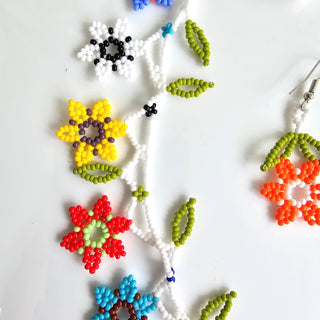 Upsy-Daisy Earrings